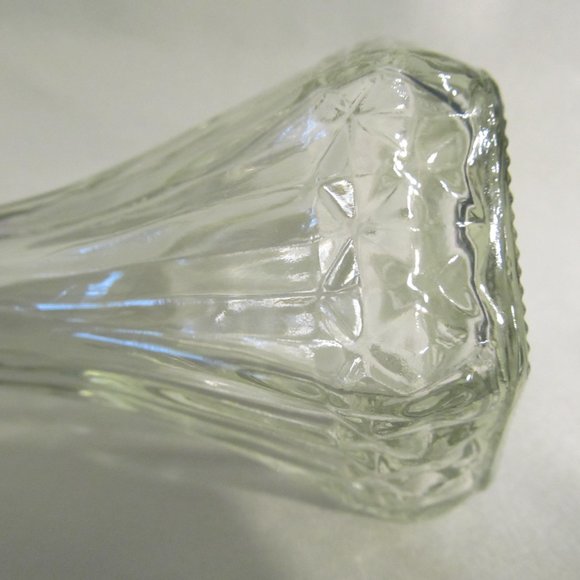 Vintage Hoosier 6" Clear Glass #4063-C Hexagon Bud Vase Diamond Cut Ribbed - Picture 7 of 15